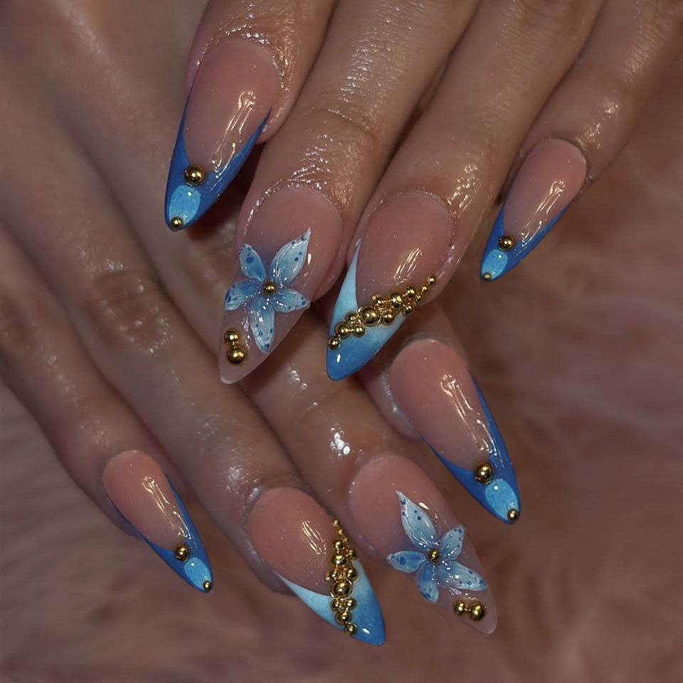 Pressed Flower Art - Uñas postizas color nude con diseño