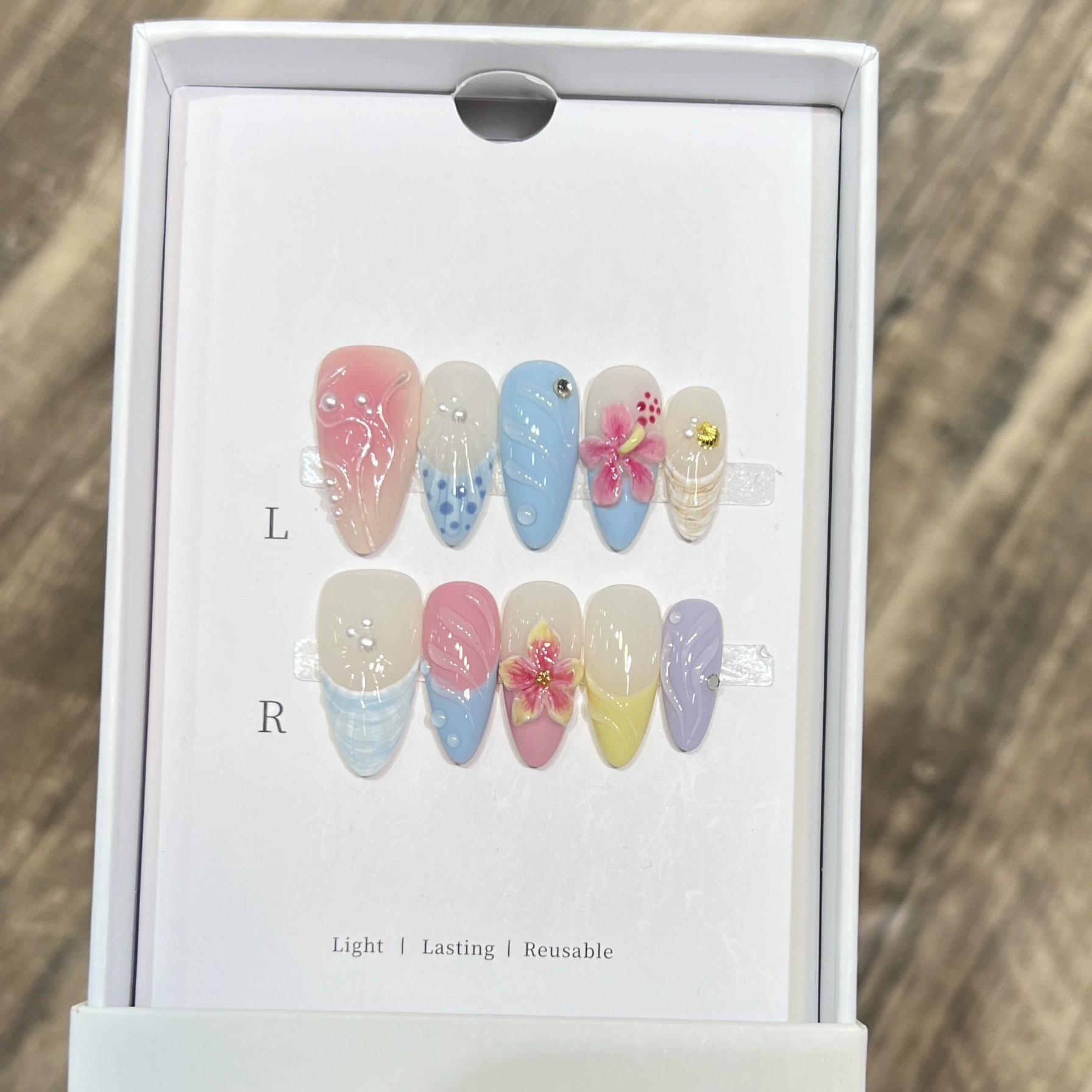 Pressed Flower Art - 10 Uñas Postizas de Color Nude